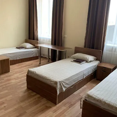 Monada Hotel & Hostel Uzhhorod Exterior photo