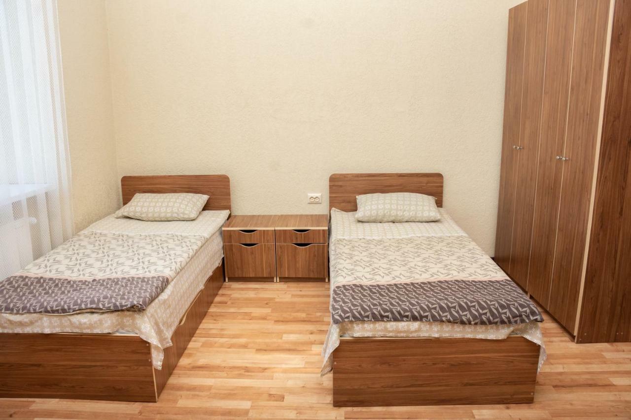 Hostel Monada & *